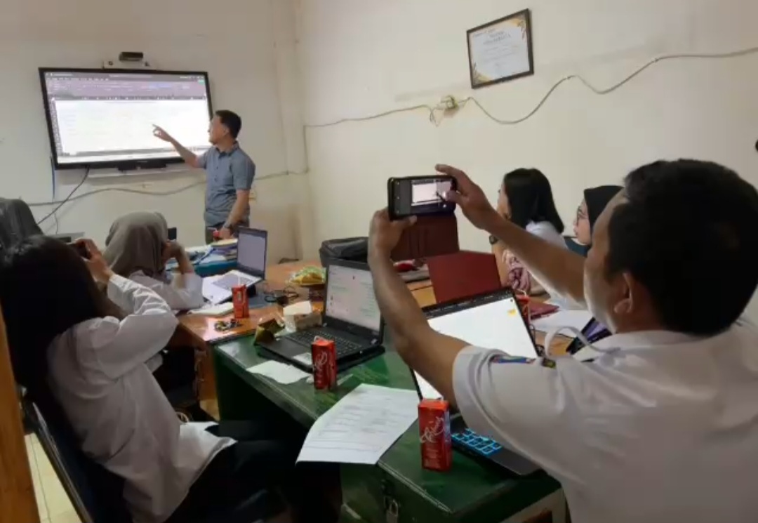 Coaching Klinik Pengelolaan Website